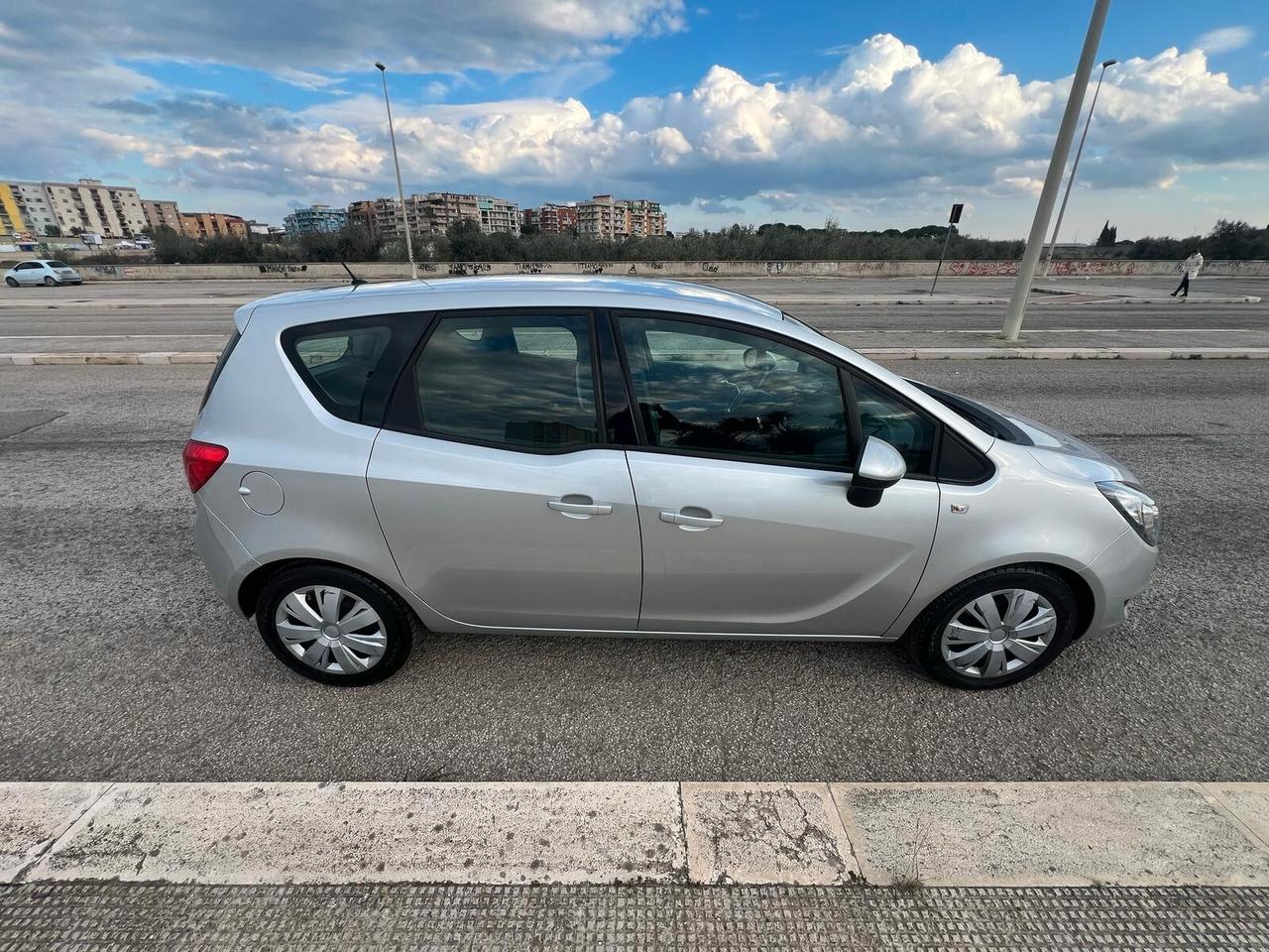 Opel Meriva 1.6 CDTI Cosmo CAR PLAY 2015