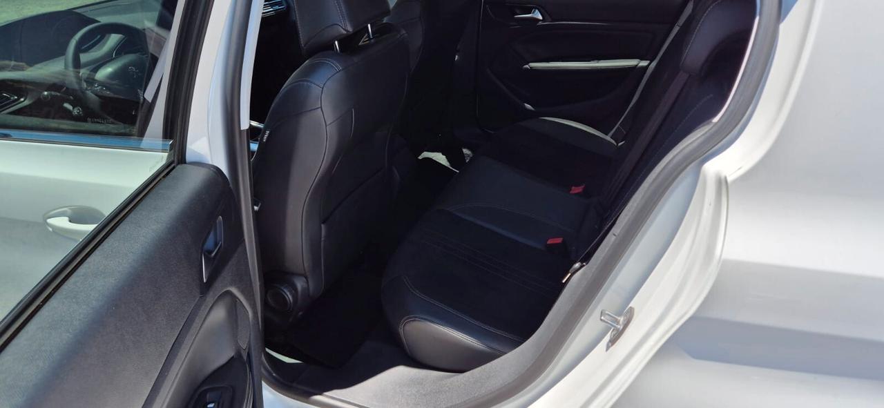 Peugeot 308 BlueHDi 120 S&S GTLine Berlina 5porte