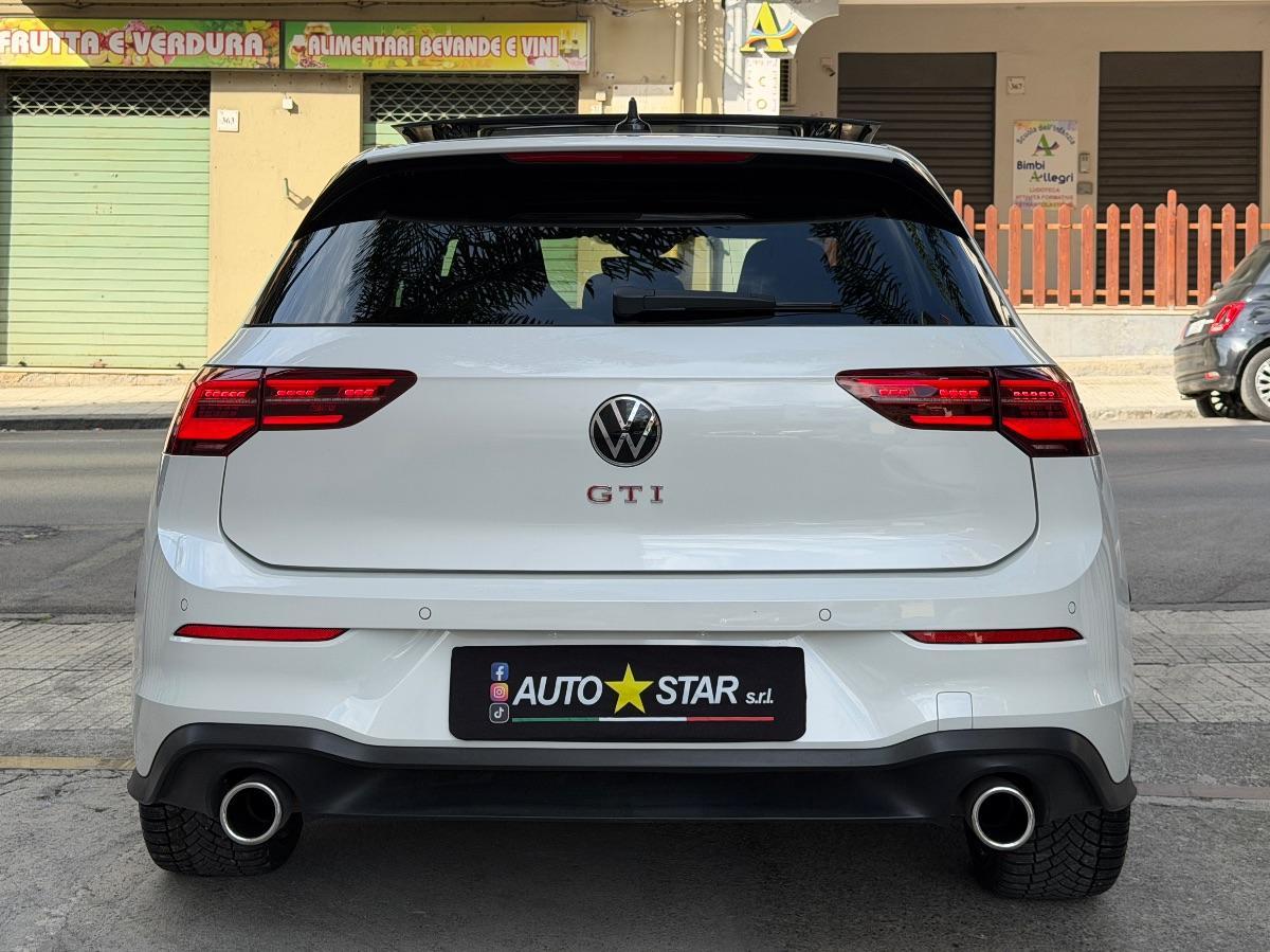 Volkswagen Golf 8 GTI 2.0 TSI 245 CV