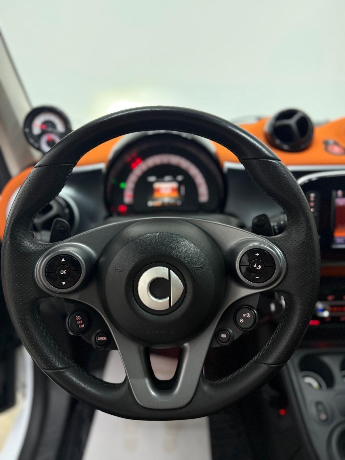 Smart ForTwo 0.9 Turbo twinamic Urbanrunner Brabus