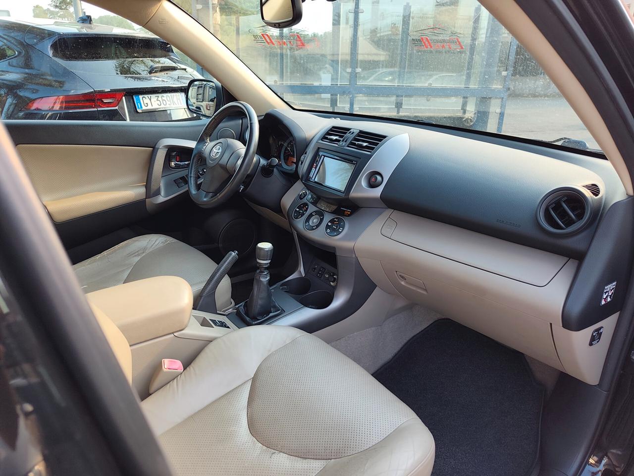Toyota RAV 4 RAV4 2.2 D-4D 136 CV Luxury