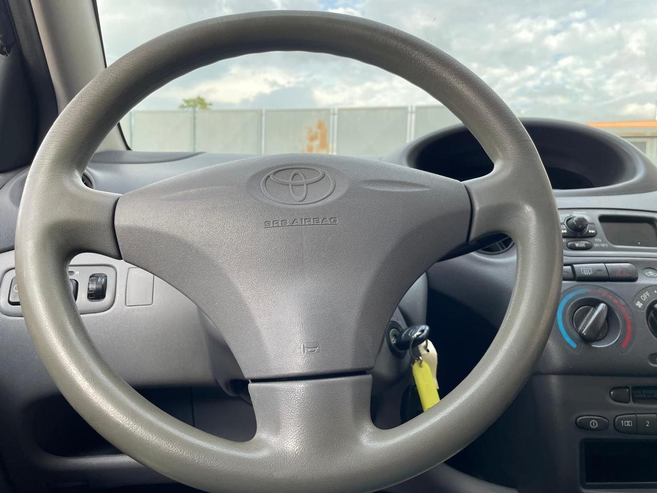 Toyota Yaris 1.0i 16V cat 3 porte