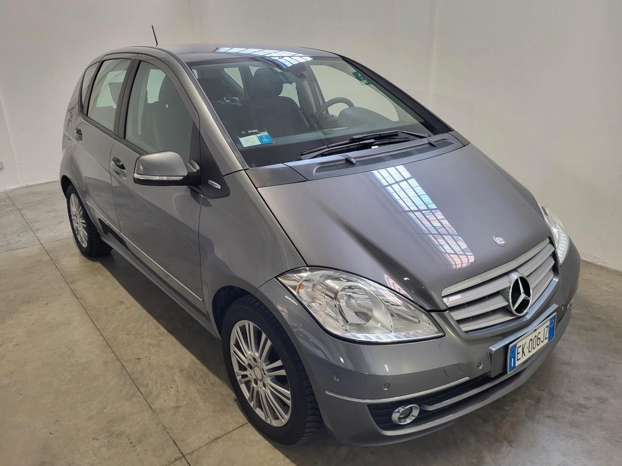 Mercedes-benz A 160 BlueEFFICIENCY Coupé Elegance