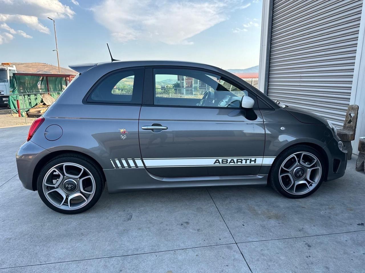 Abarth 595 1.4 Turbo T-Jet 165 CV Turismo