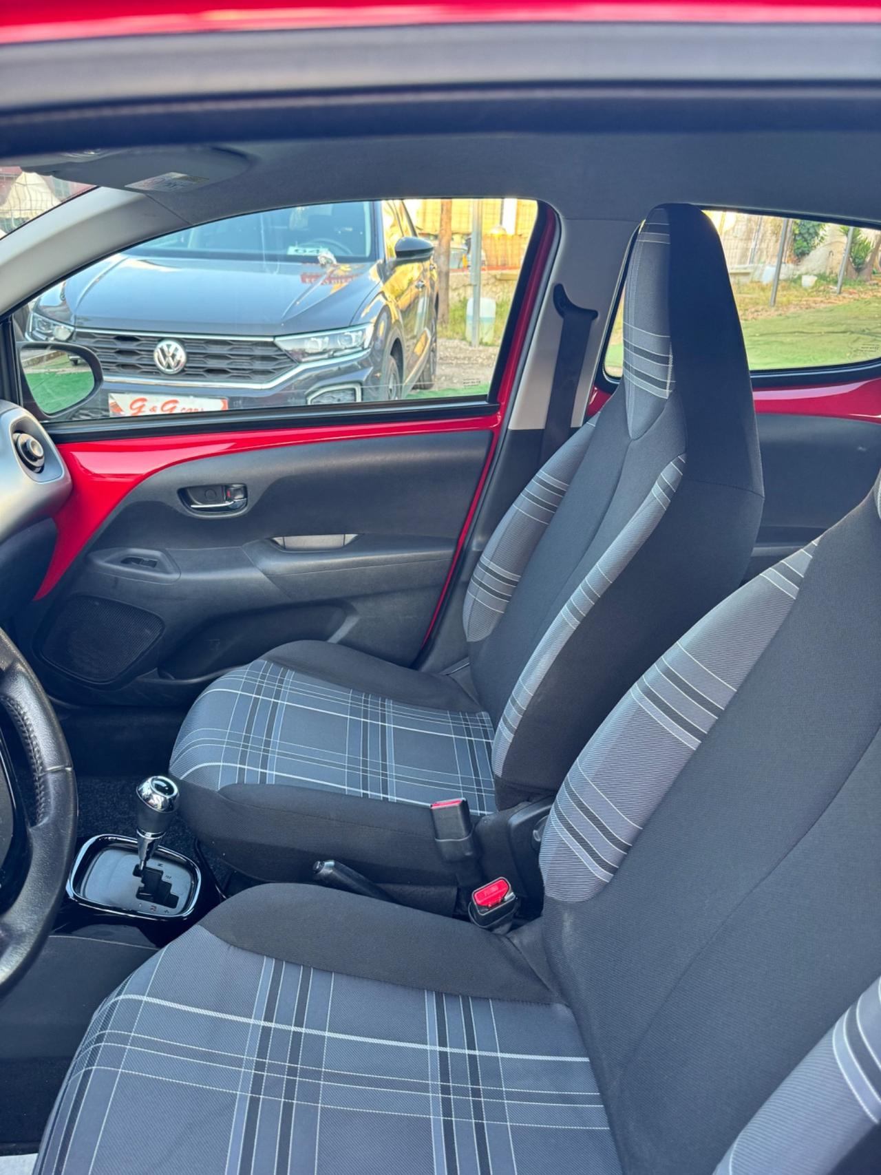 Peugeot 108 VTi 68 ETG 5 porte Allure