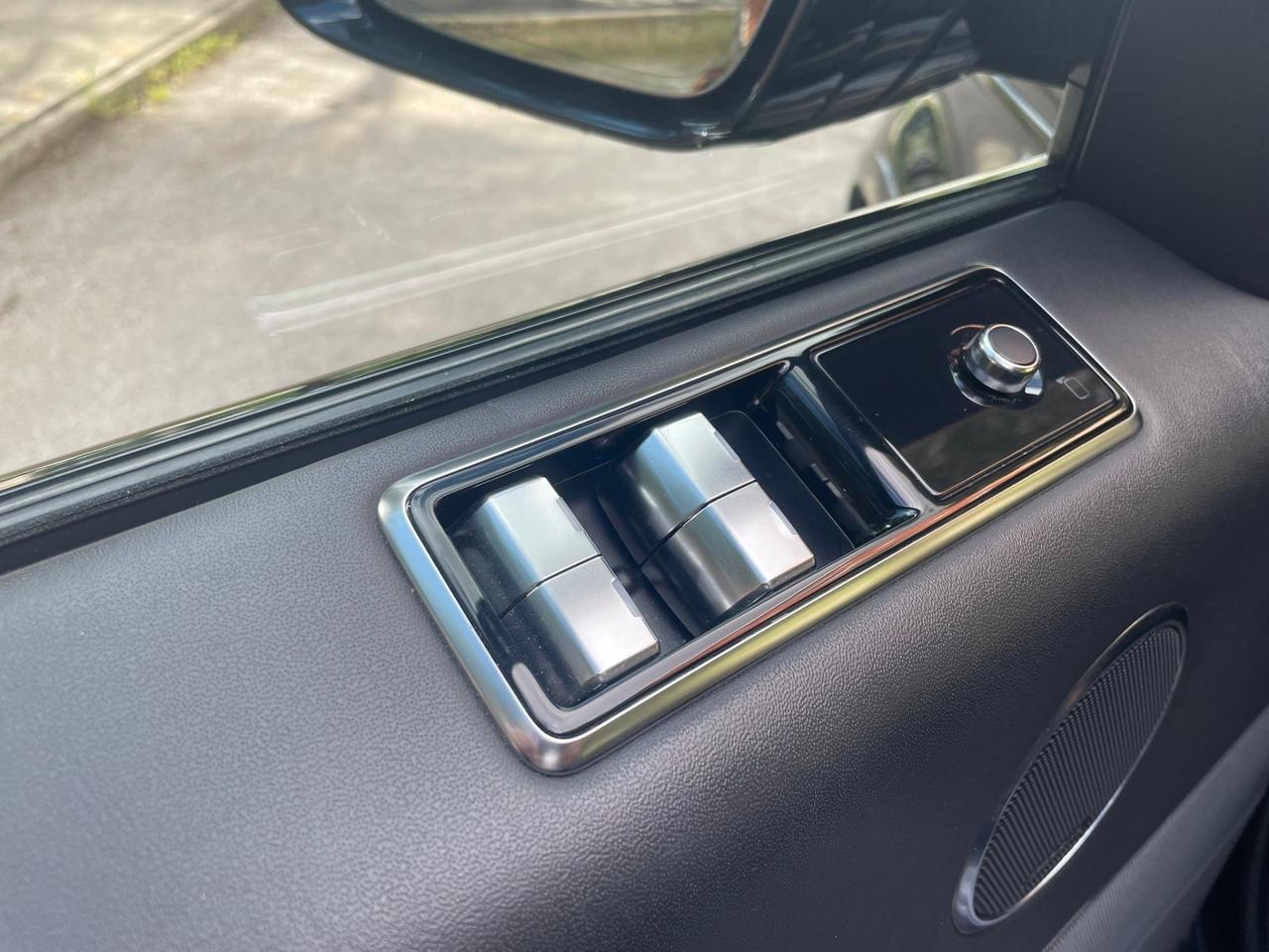 Land Rover Range Sport 5.0 V8 Supercharged 575 CV SVR