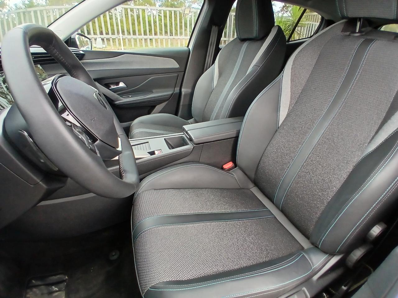 Peugeot 408 Hybrid 145 e-DCS6 Allure