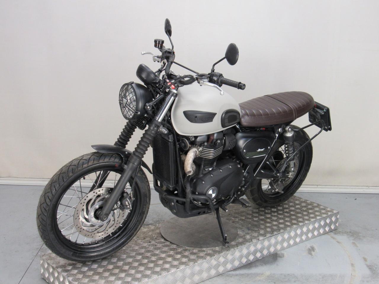 Triumph Street Scrambler ABS VANCE & HINES
