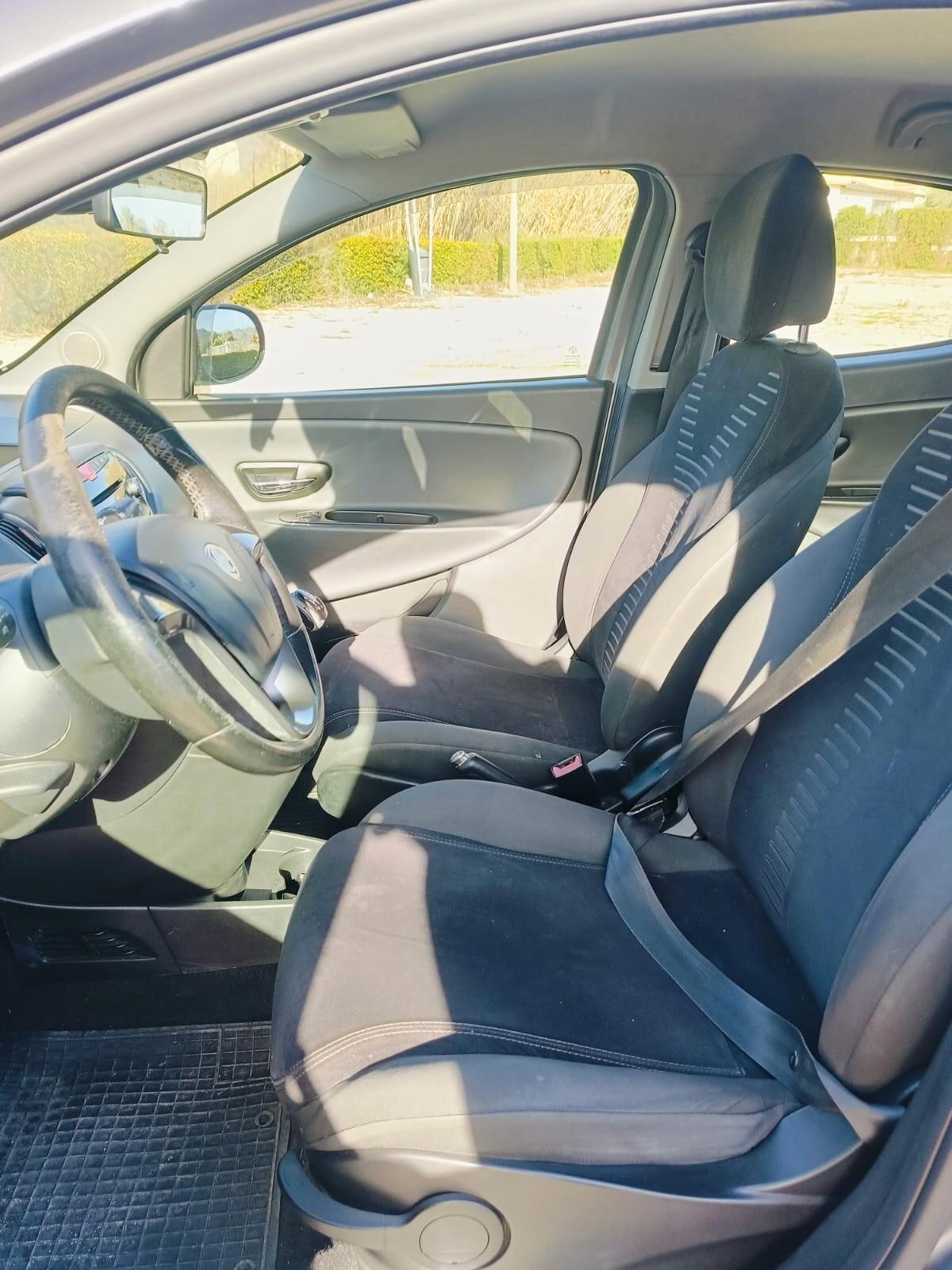 Lancia Ypsilon 1.4 Unyca Ecochic GPL