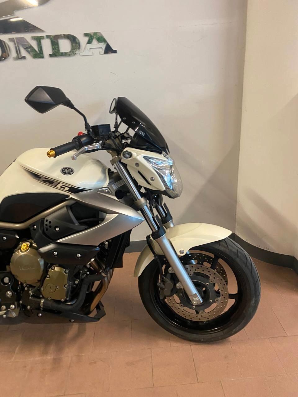Yamaha XJ6