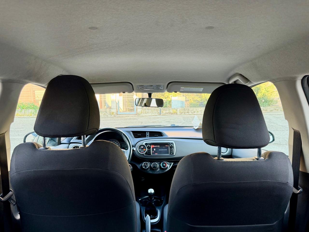 Toyota Yaris 1.0benz 2012 120.000km per neopatentati