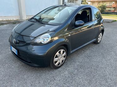 Toyota Aygo 1.0 12V VVT-i 3 porte Sol