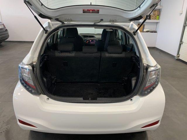 TOYOTA Yaris 1.0 Benzina Lounge 5 Porte