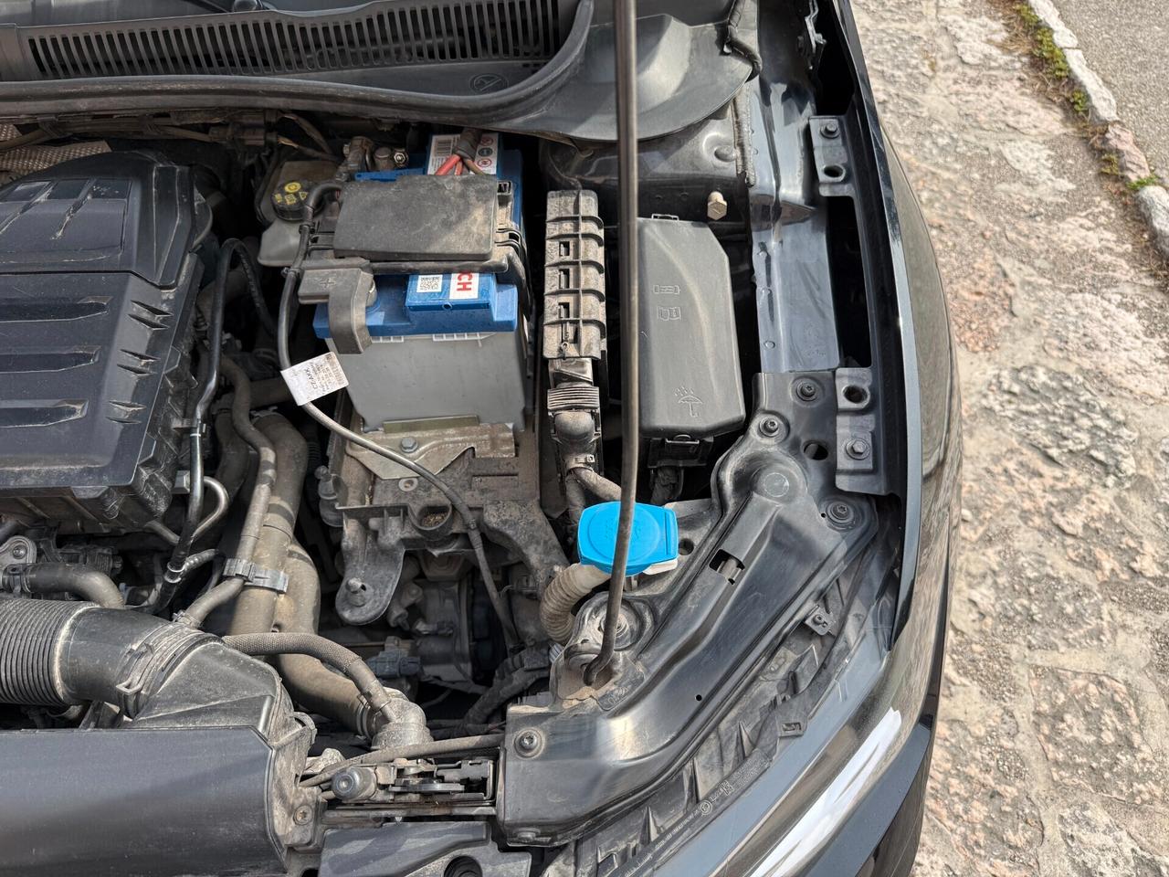 Volkswagen Polo 1.0 TSI 5p. R LINE