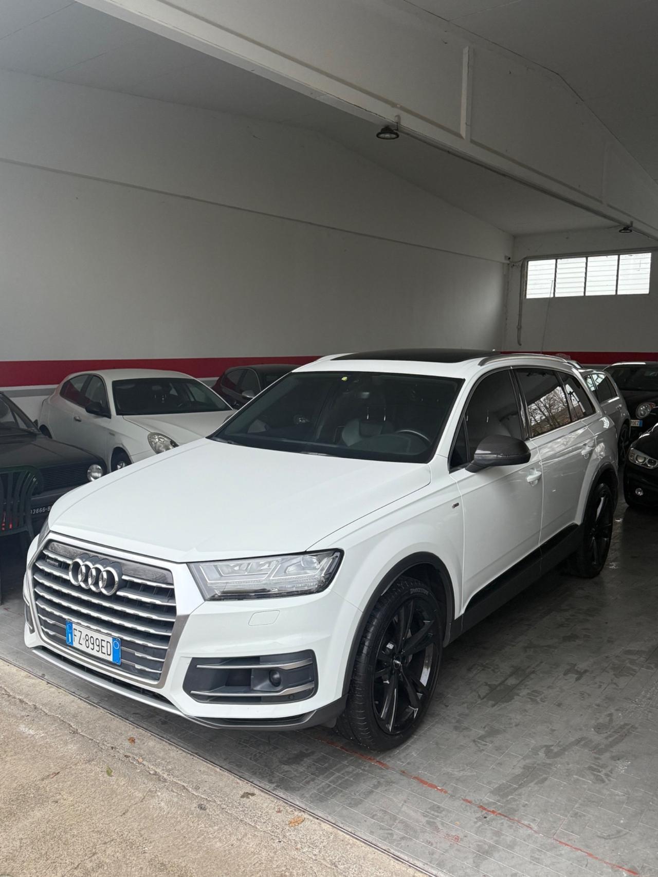 Audi Q7 50 TDI quattro tiptronic Business