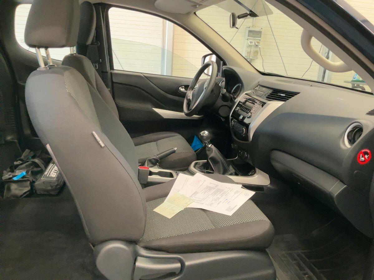 Nissan Navara 2.3 dCi 4WD King Cab Acenta