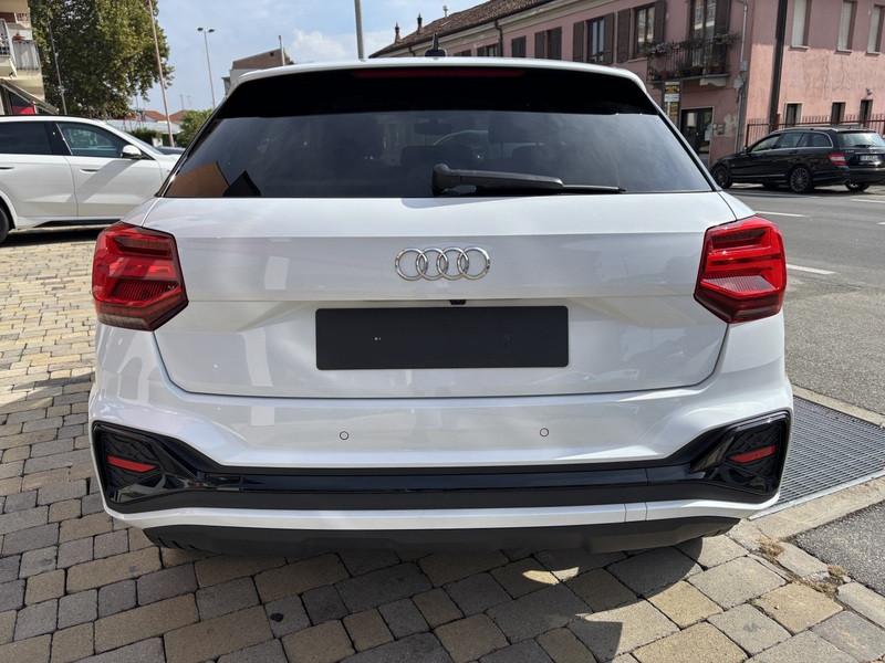 Audi Q2 30 1.0 tfsi Admired TETTO-NAVI-CAM-18"