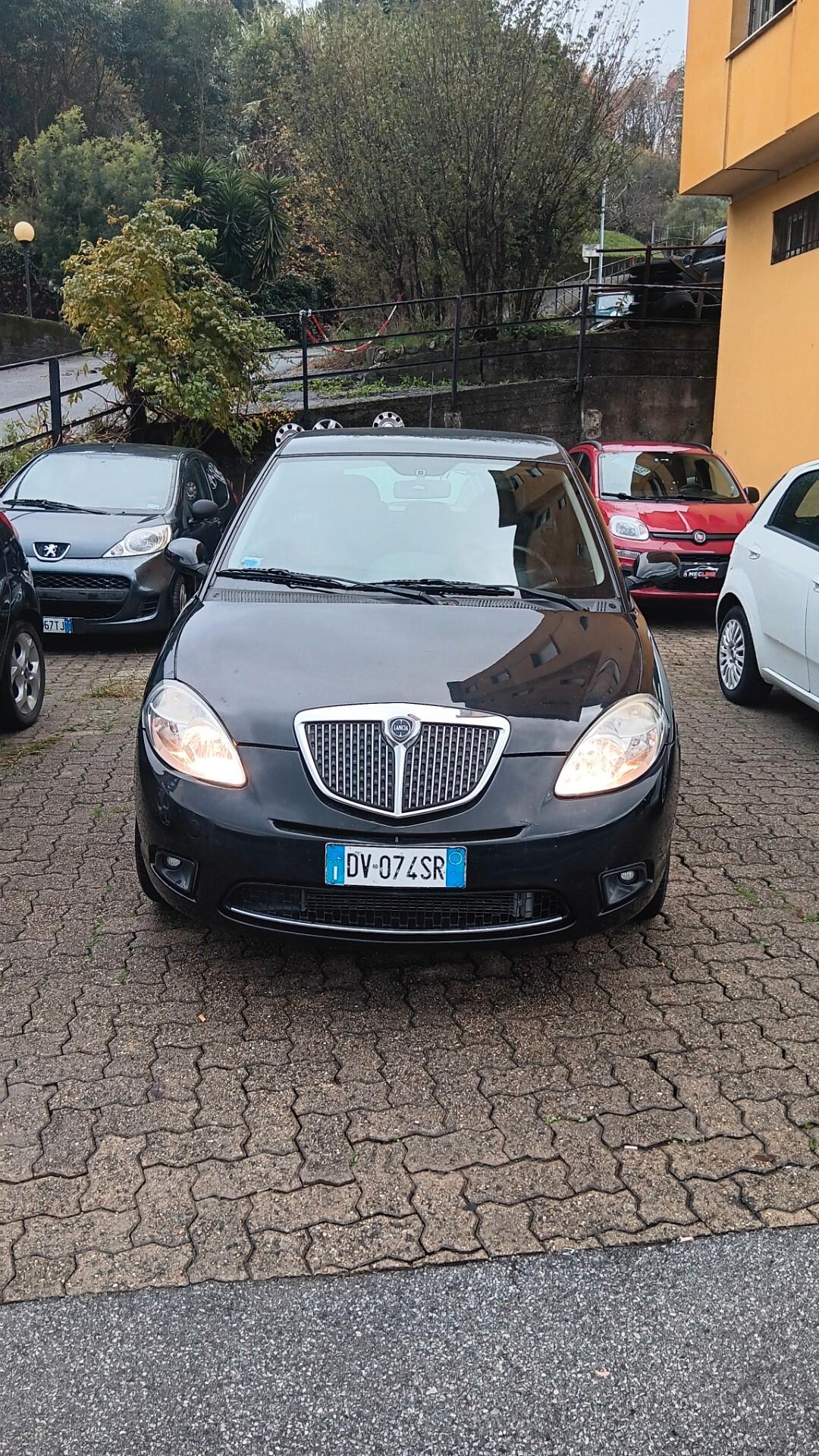 Lancia Ypsilon 1.2 Argento