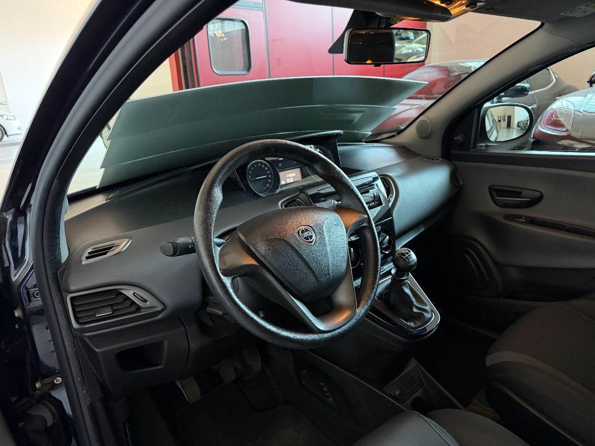 LANCIA - Ypsilon - 1.2 69 CV 5p. Platinum