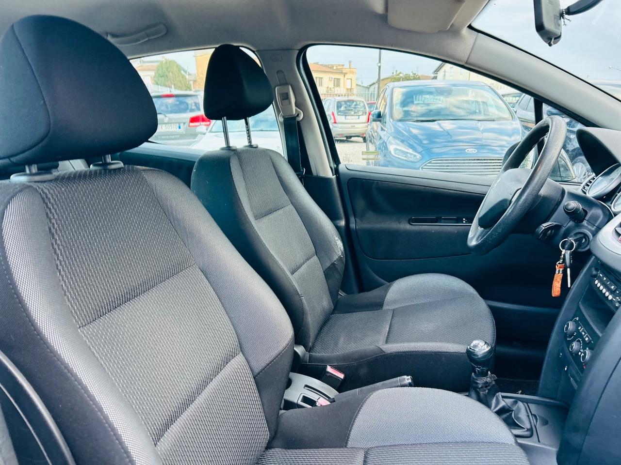 Peugeot 207 1.4 HDi 70CV FAP 5p. XS