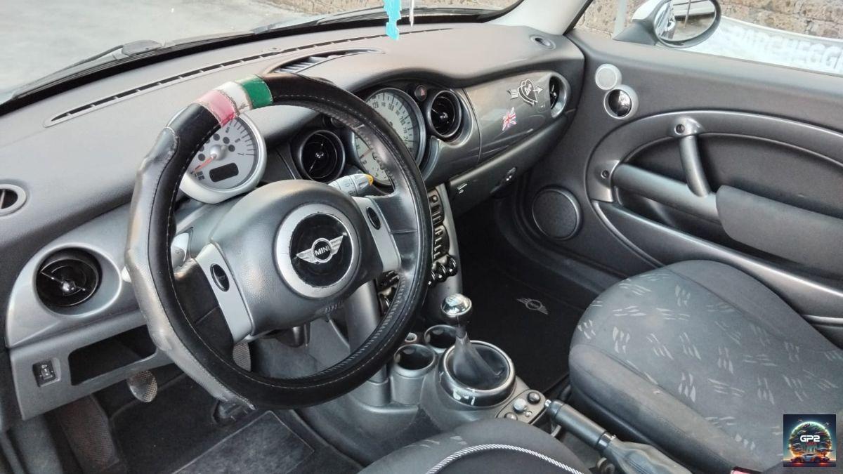 MINI - Mini - 1.4 tdi One D de luxe