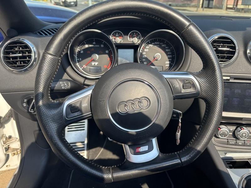 Audi TT Coupe Cabrio 1.8 S-line tfsi XENO-NAVI-19"