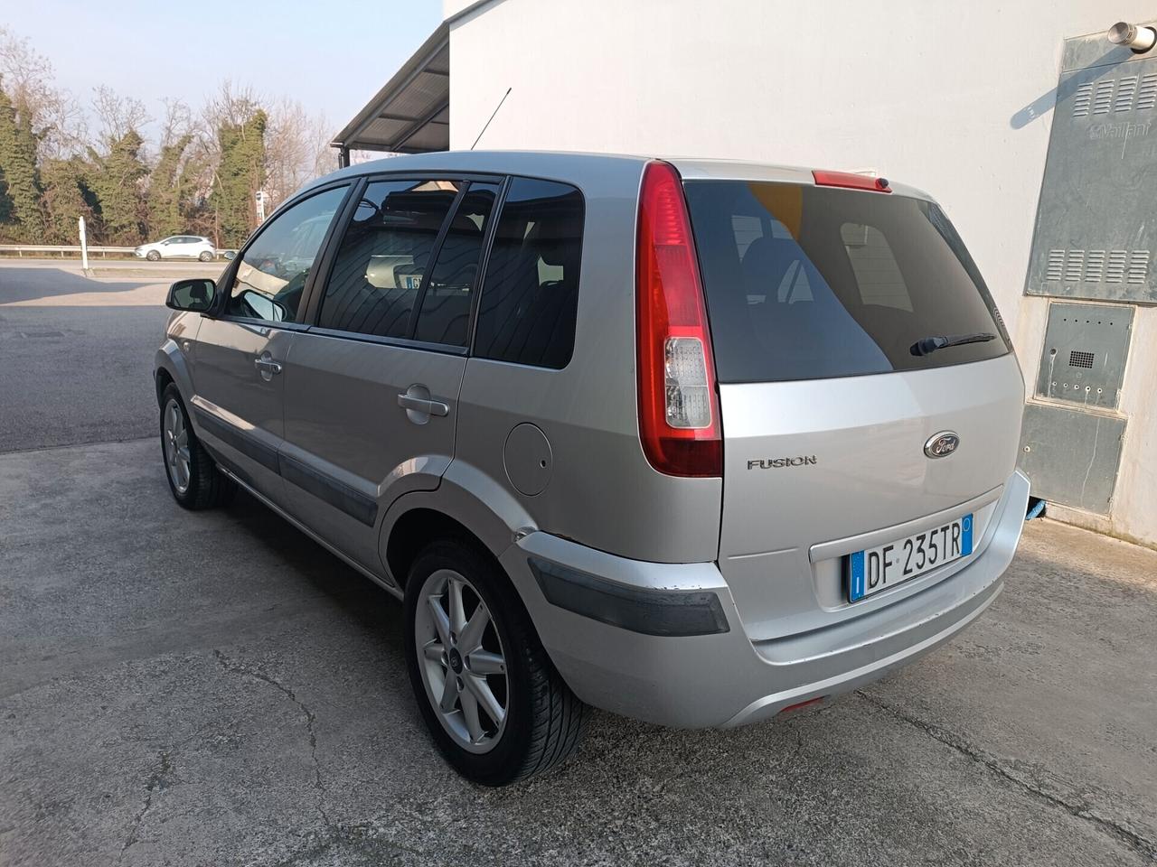 Ford Fusion 1.4 benzina garanzia