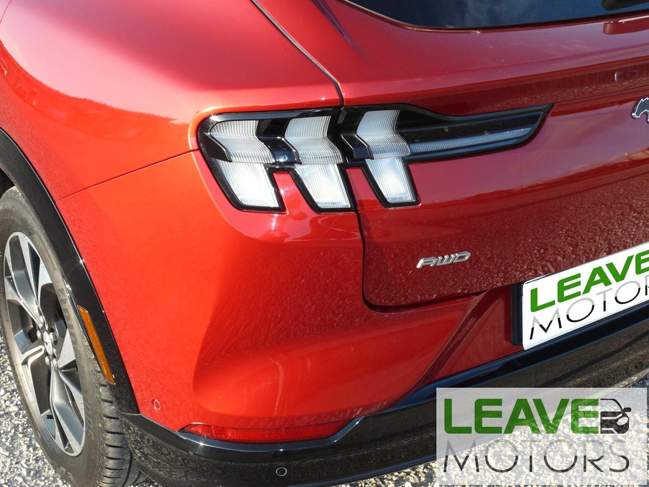 Ford Mustang Mach-E AWD 351 CV (M1483)