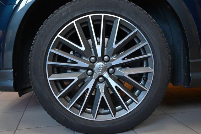 AUDI Q3 SPB 35 TDI S-TR.BUSINESS S-LINE 19" CAM360°RADAR!!