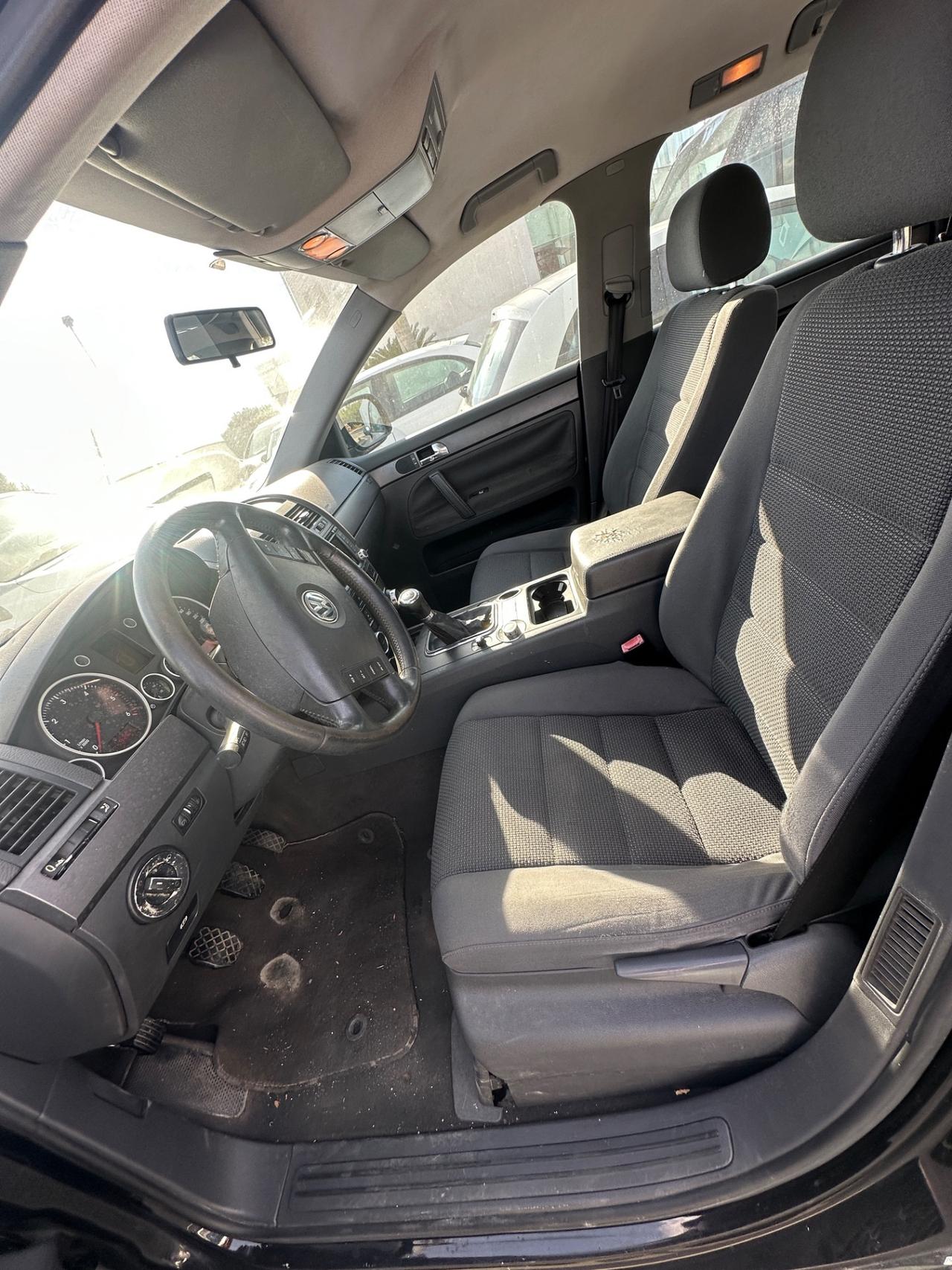 Volkswagen Touareg 2.5 R5 TDI 174 CV 4x4 – 2005