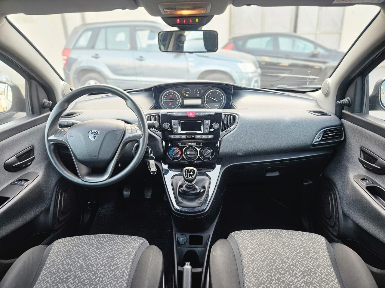 Lancia Ypsilon 1.0 FireFly 5 porte S&S Hybrid Alberta Ferretti