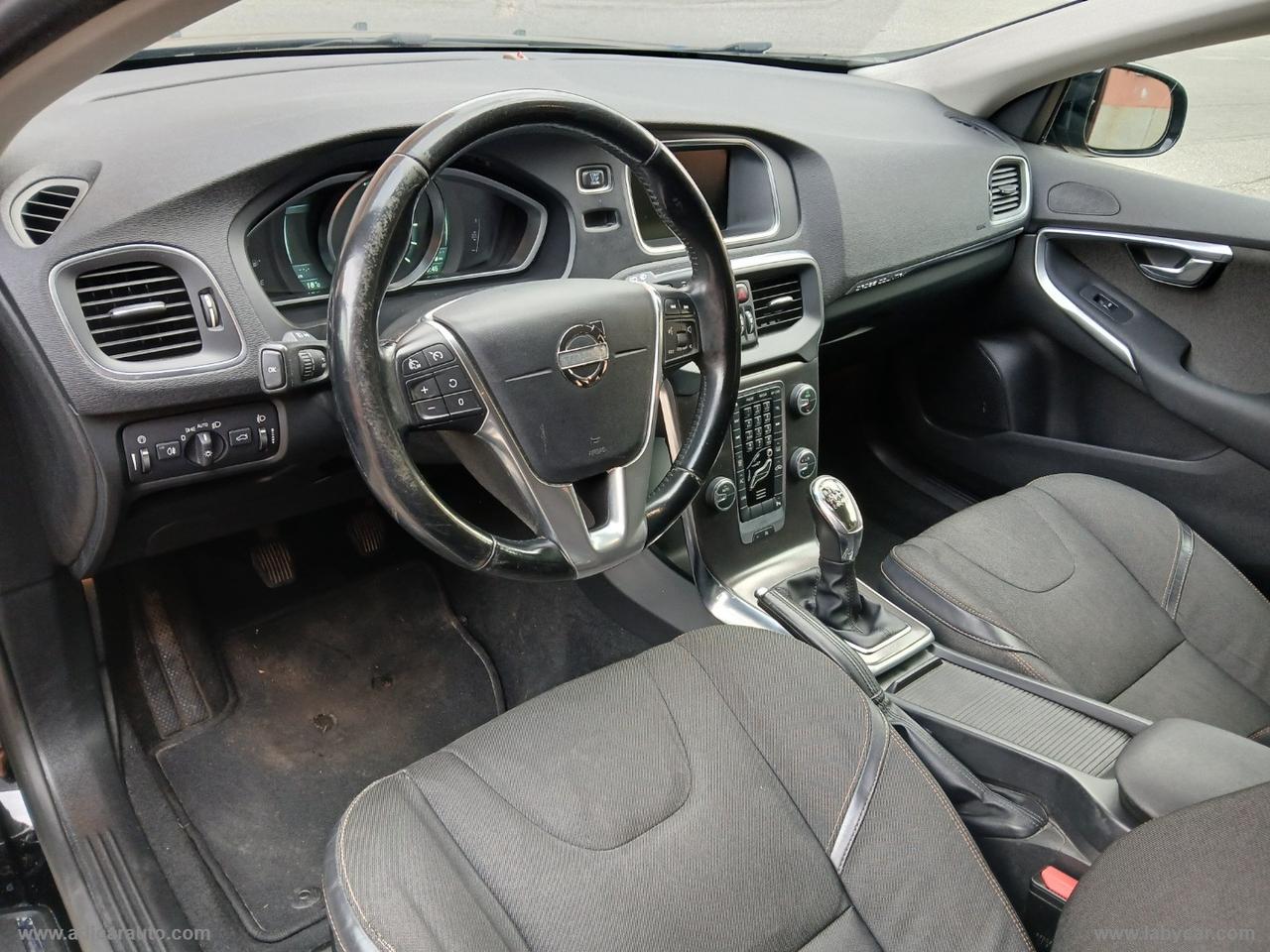 VOLVO V40 Cross Country D2 1.6 Kinetic