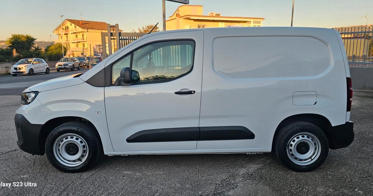 Peugeot Partner BlueHDi 100 CV Furgone ANNO 2025