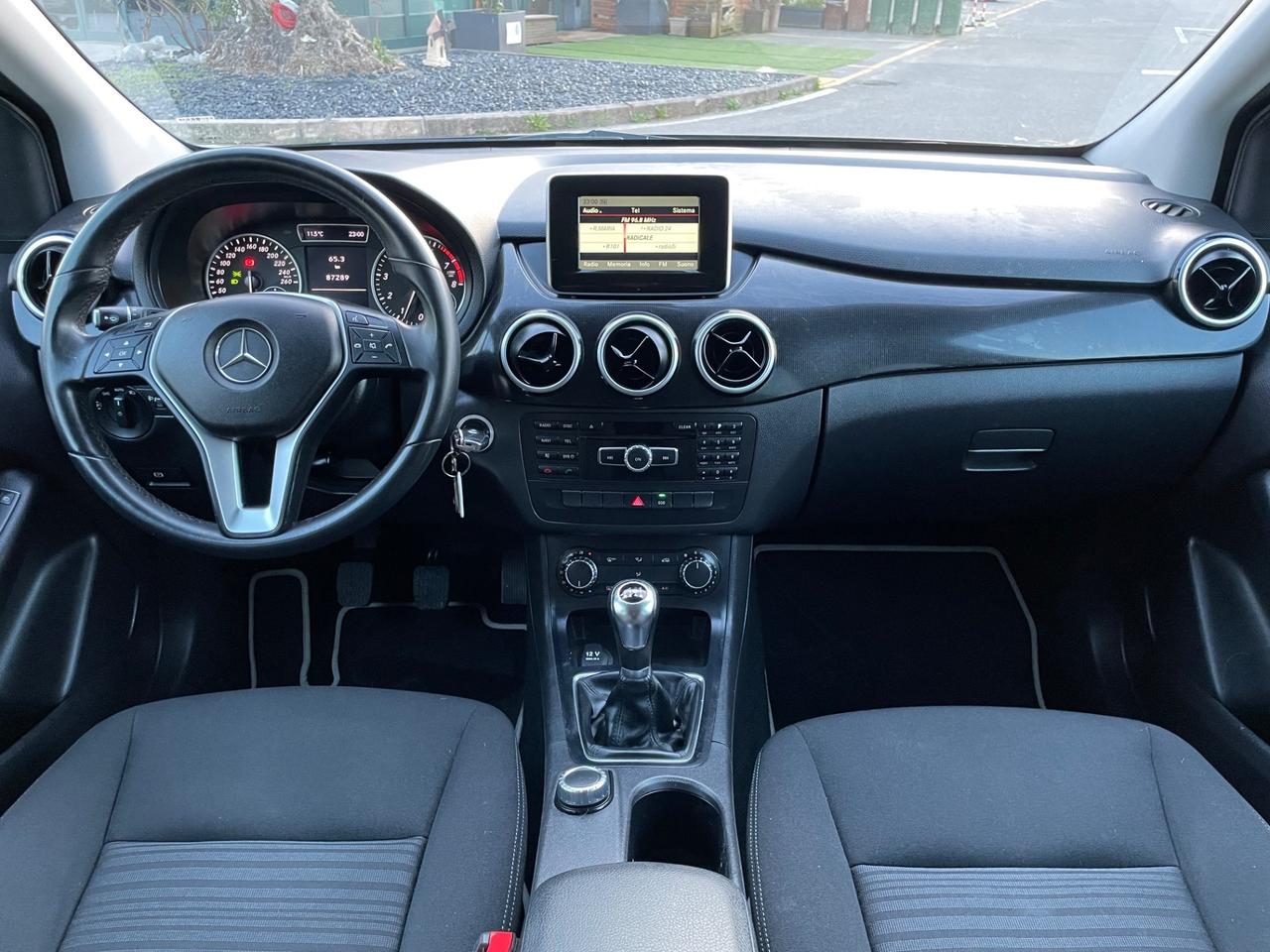 Mercedes-benz B 180 Premium * SOLO 87000 Km