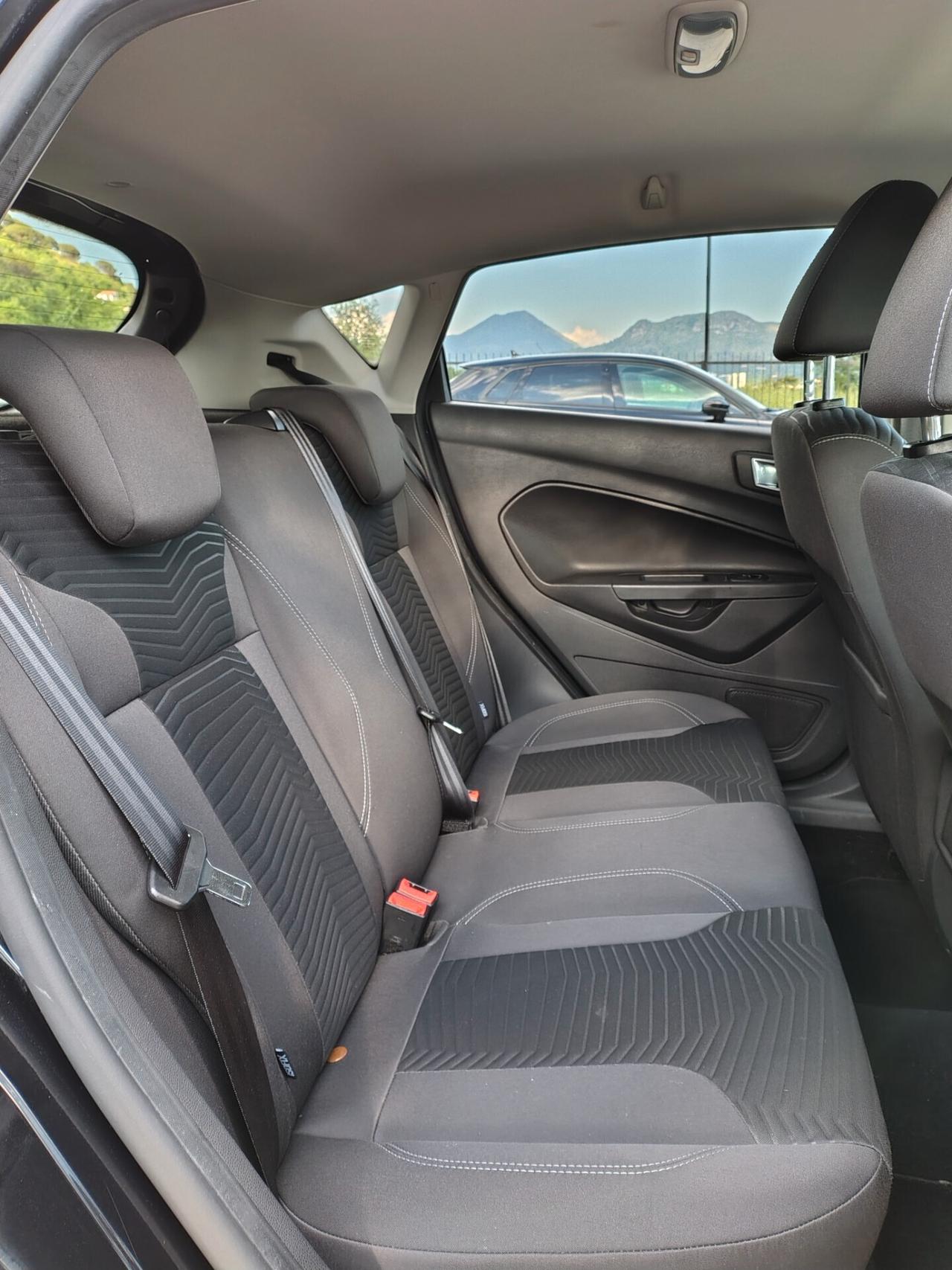 Ford Fiesta 1.5 TDCi 75CV 5 porte Titanium