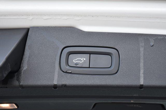 VOLVO V60 D3 Geartronic Inscription *Tettuccio, Navigatore*