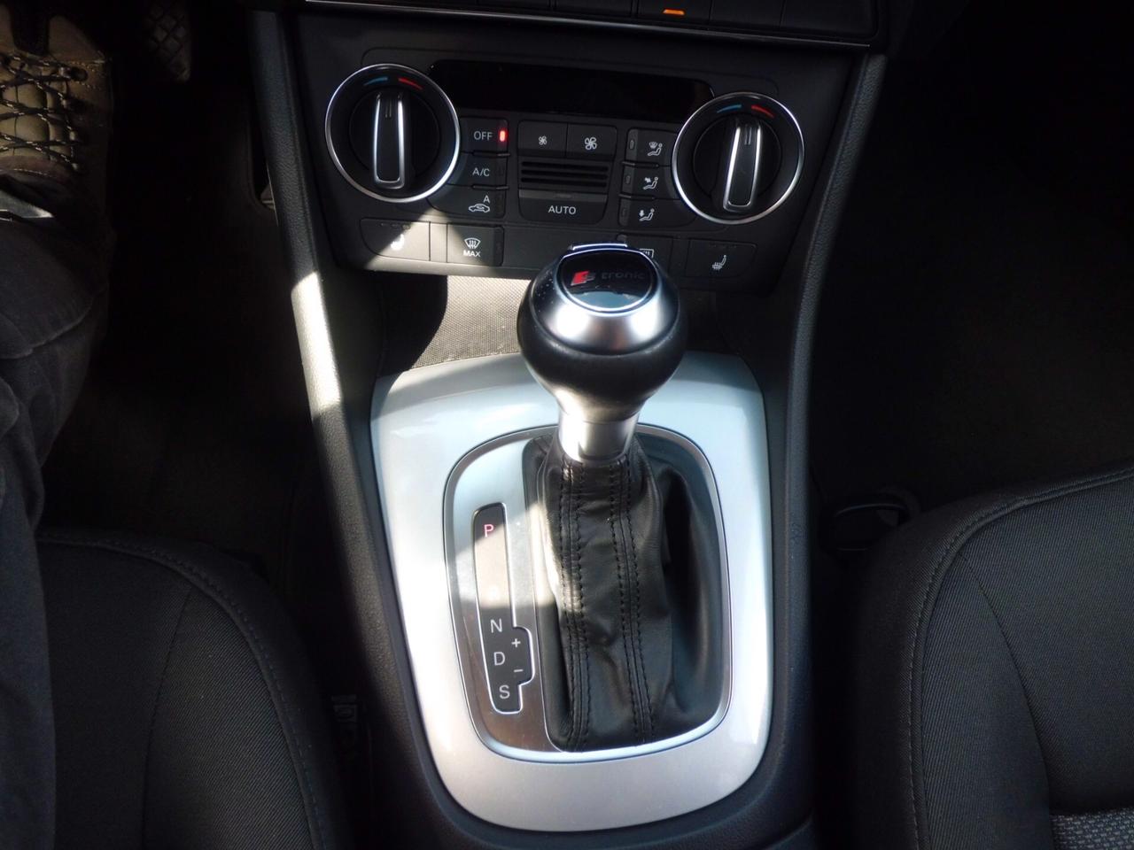 Audi Q3 2.0 TDI 120 CV S-LINE- STRONIC