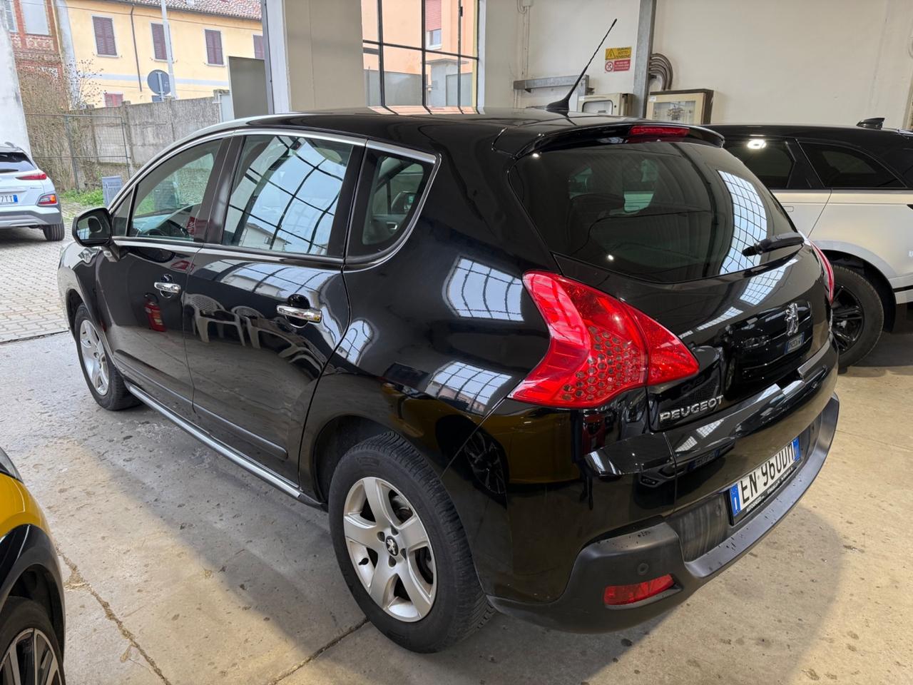 Peugeot 3008 1.6 e-HDi 112CV cambio robotizzato Stop&Start Allure