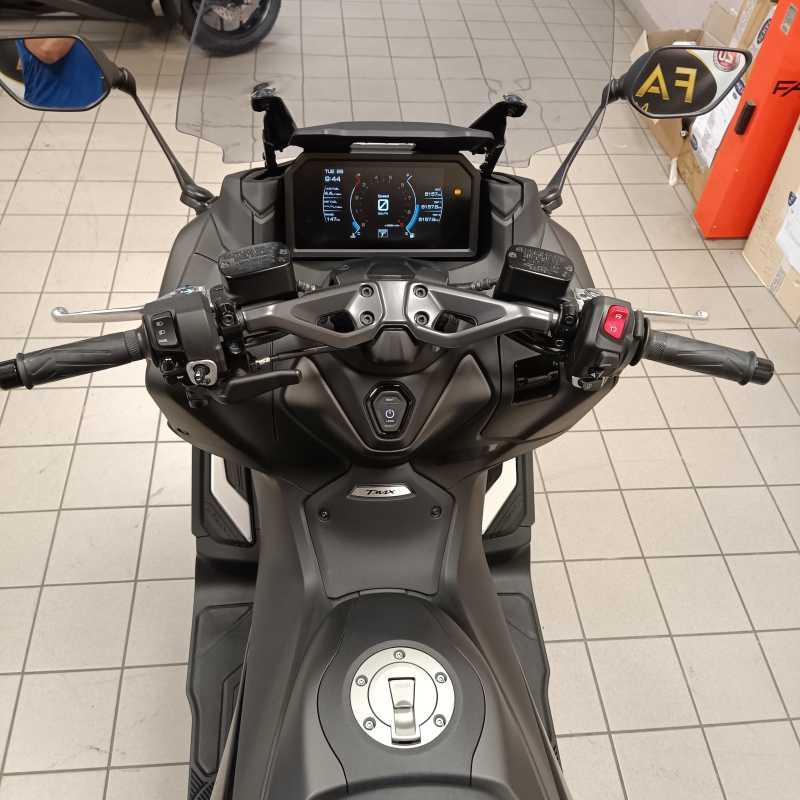 Yamaha T-Max 560 - 2025