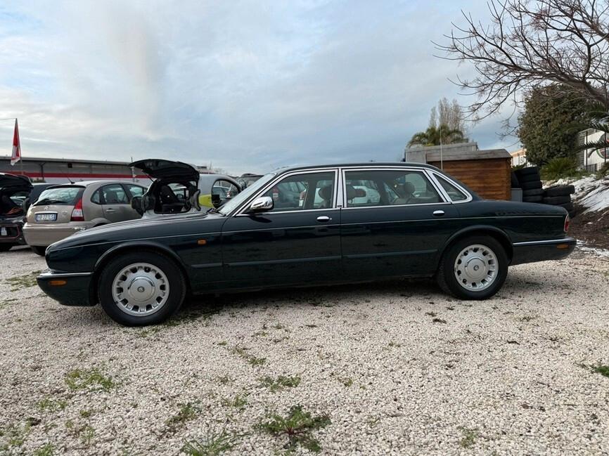 Jaguar XJ Daimler 4.0 cat Super Charged