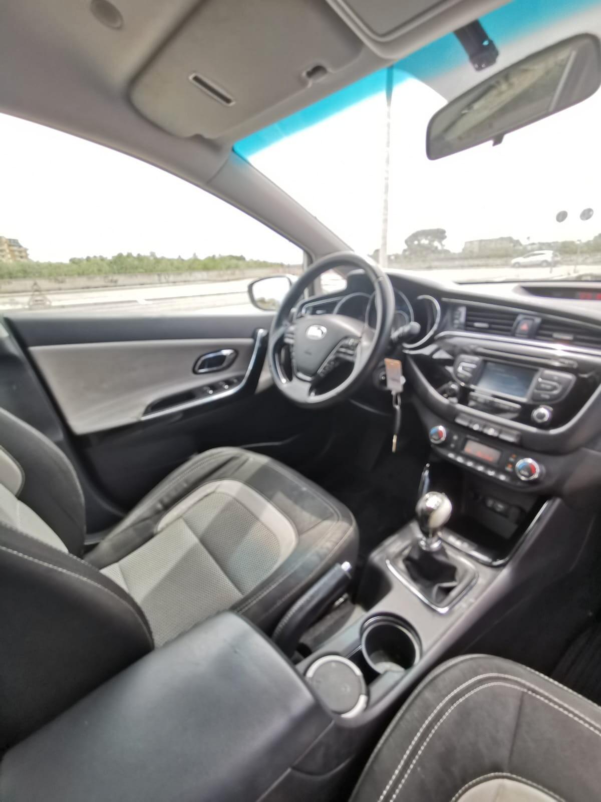 Kia Ceed cee'd 1.6 CRDi 110 CV 5P. Cool 2016