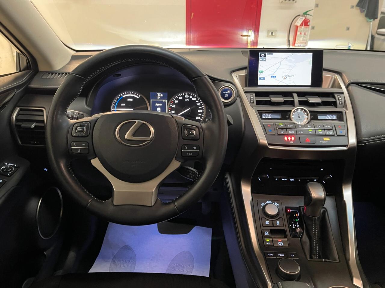 Lexus NX 300h 2.5 Executive 4wd cvt-LEGGI SOTTO