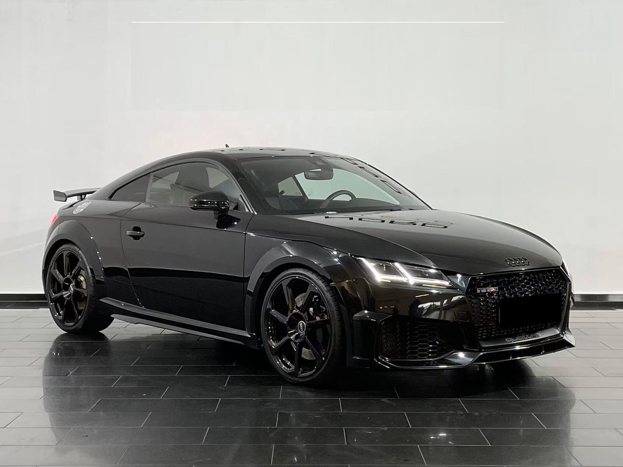 Audi TT RS 2.5 TFSI quattro scarico sportivo telecamera
