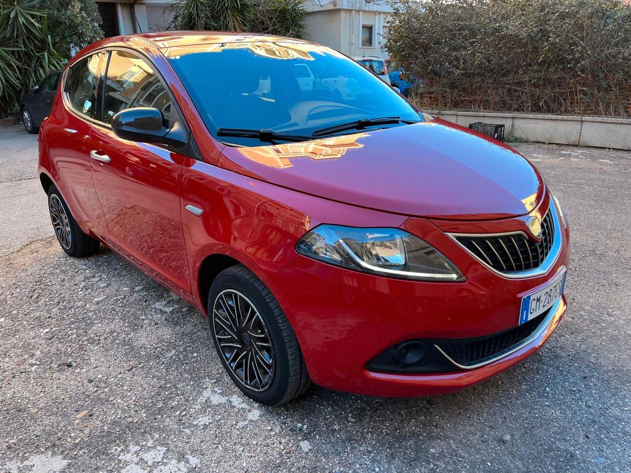 Lancia Ypsilon 1.0 FireFly 5 porte S&S Hybrid Silver Plus