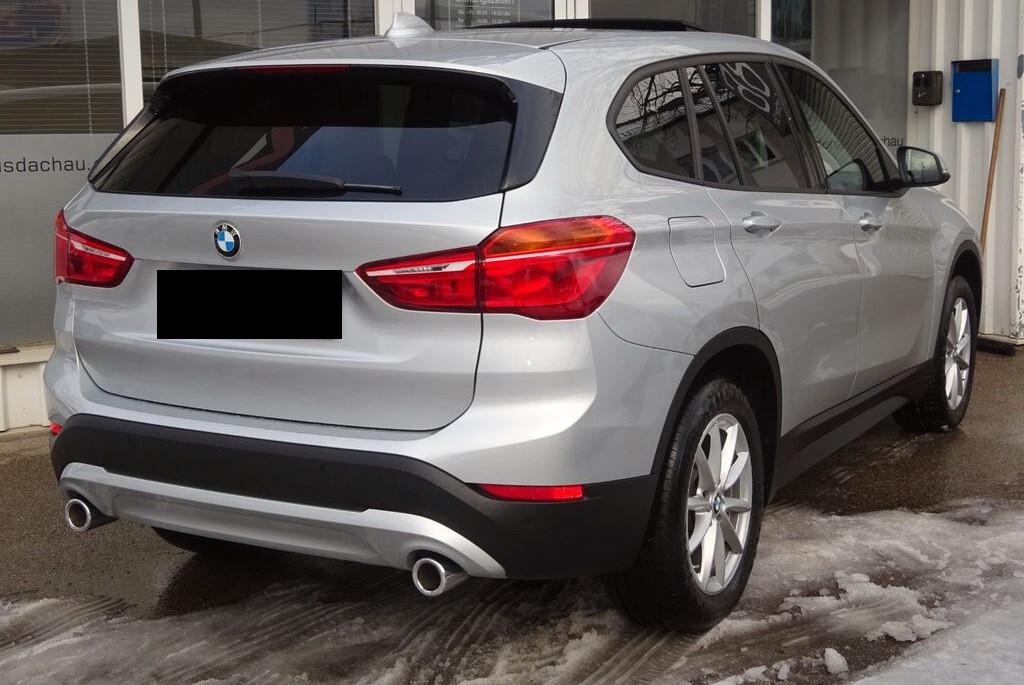 BMW X1 1.8 D VARI COLORI ACCESSORI AZIENDALI