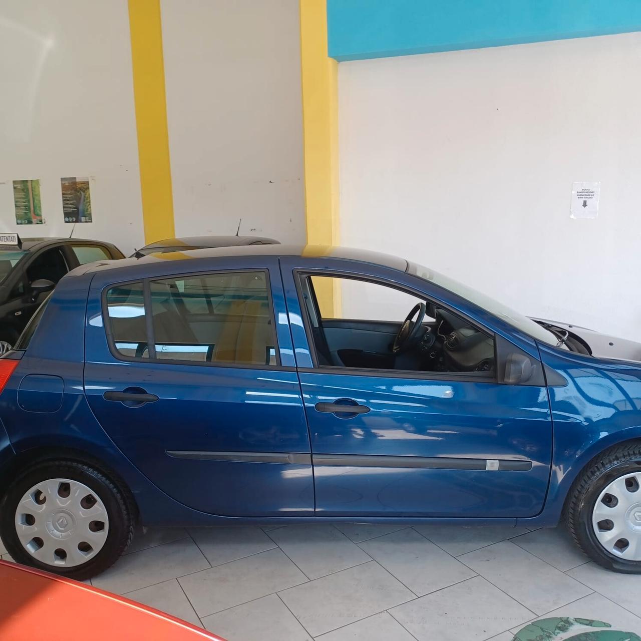 CLIO 1.1 BENZINA PER NEOPATENTATI GARANZIA INCLUSA