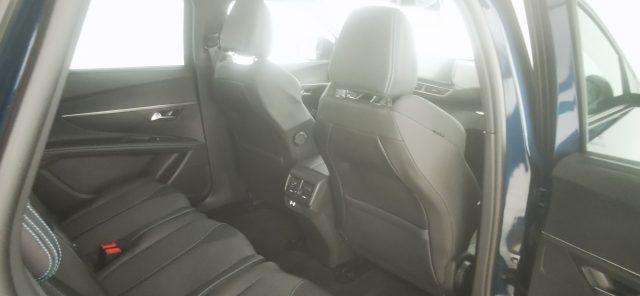 PEUGEOT 5008 BlueHDi 130 S&S Allure