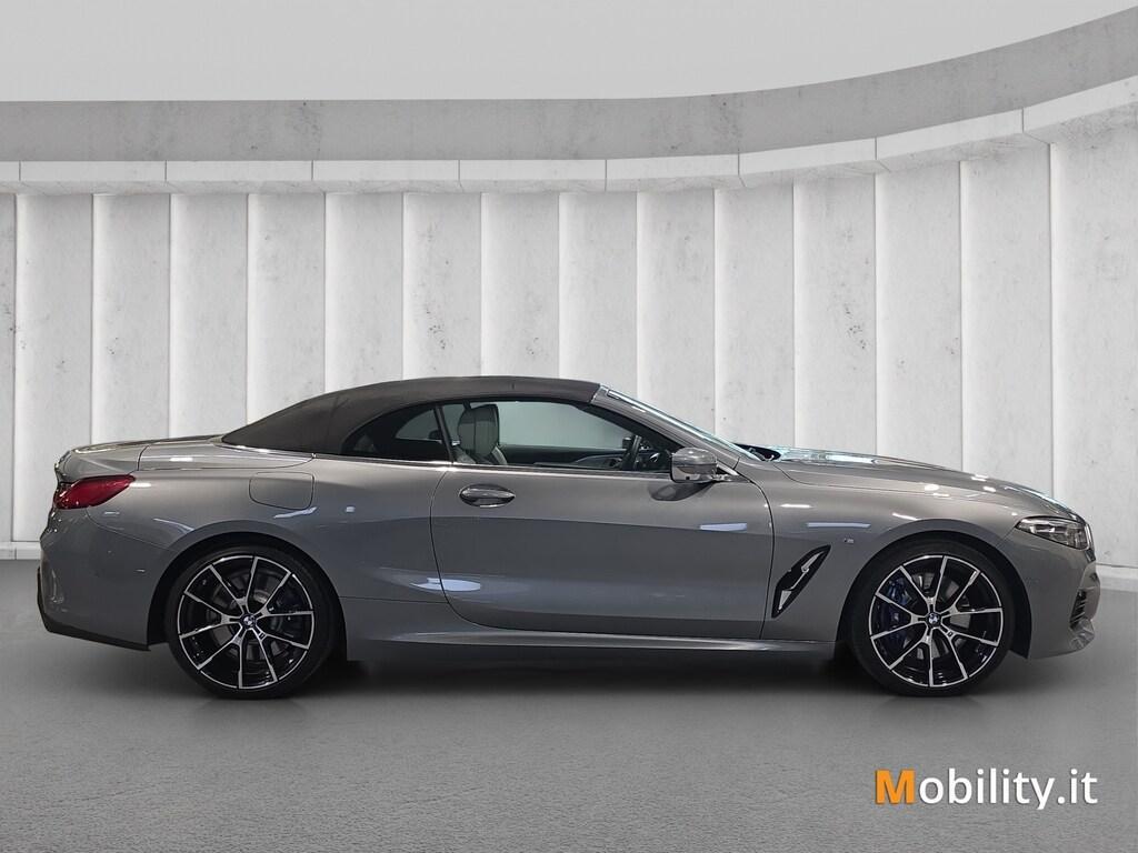 BMW Serie 8 Cabrio 840 d Mild Hybrid 48V Individual Composition Msport xDrive Steptronic