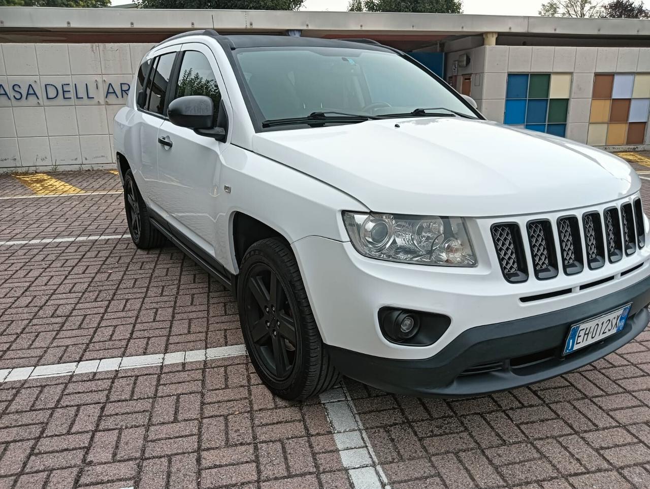 JEEP COMPASS LIMITED 4X4 ..CELL 320 147 1147 WUATSAPP 3276540940