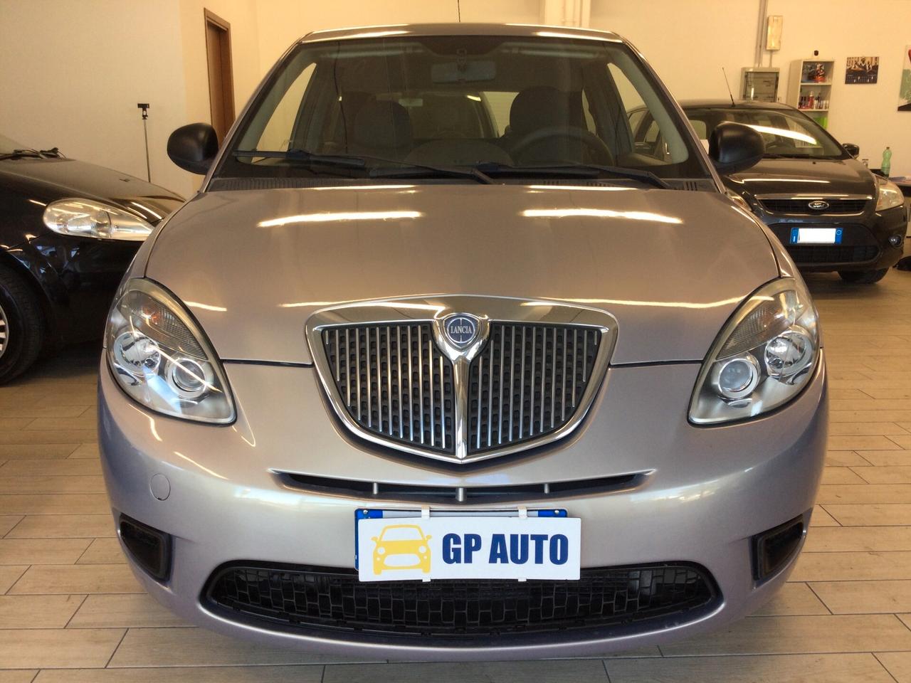 Lancia Ypsilon 1.2 69 CV Argento